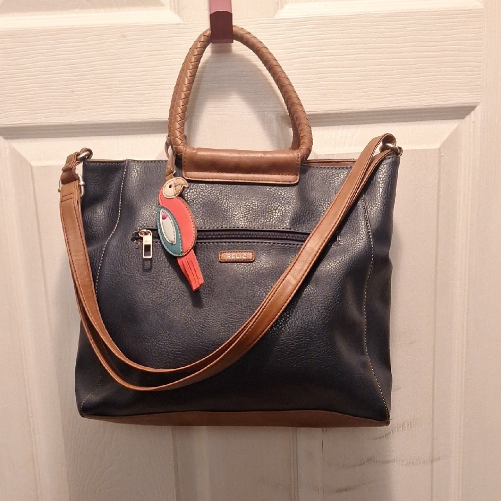 Elegant Navy and Tan Handbag By Relic. Excellent Condition Very Little Use.**